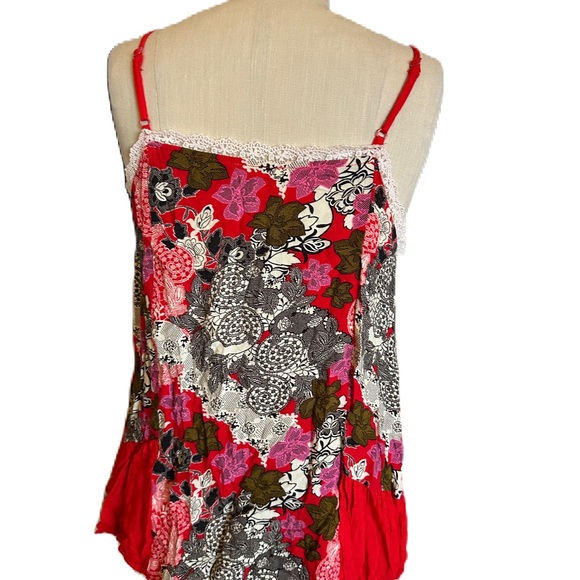 Umgee Boho Tank With Adjustable Straps. Size Medium - Picture 3 of 6